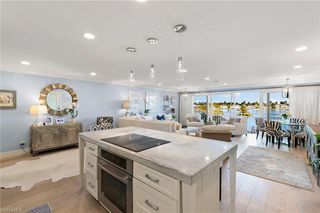 2800 Gulf Shore BLVD N # 305, Naples, FL 34103