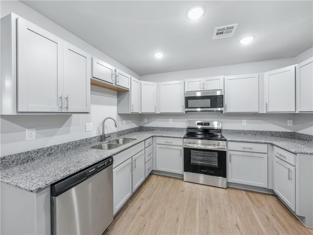 6503 Kathleen Street, Bentonville, AR 72713