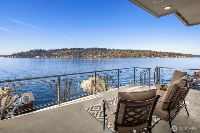 3711 Lake Washington Boulevard N, Renton, WA 98056