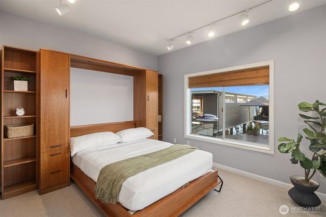 3711 Lake Washington Boulevard N, Renton, WA 98056