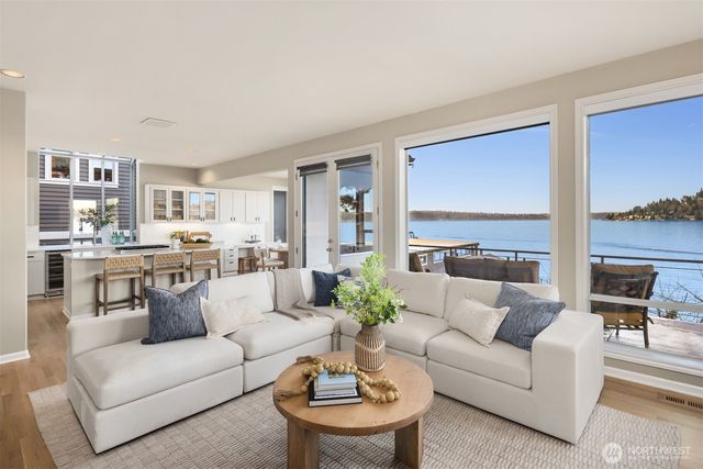 3711 Lake Washington Boulevard N, Renton, WA 98056