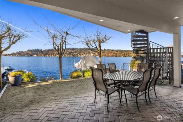 3711 Lake Washington Boulevard N, Renton, WA 98056
