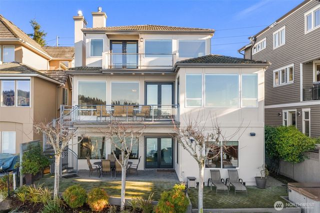 3711 Lake Washington Boulevard N, Renton, WA 98056