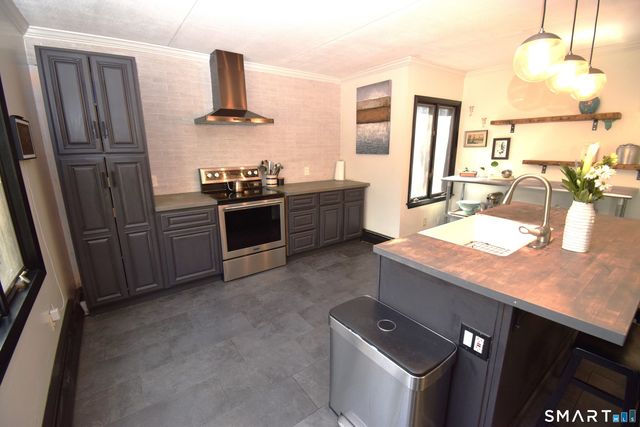 51 Ironworks Road, Clinton, CT 06413
