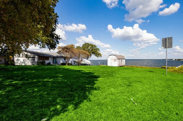 1344 E Cedar Creek Parkway, Seven Points, TX 75143