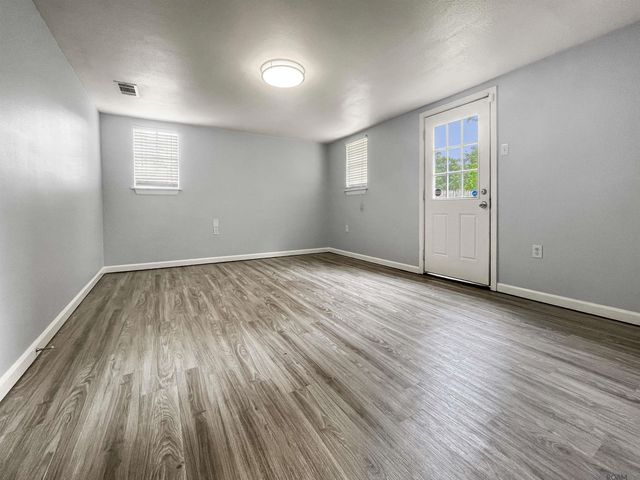 8887 Cedar Springs Ave, Denham Springs, LA 70726