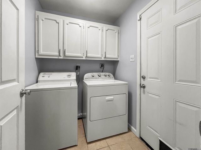 8887 Cedar Springs Ave, Denham Springs, LA 70726