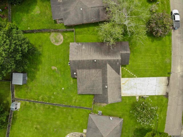 8887 Cedar Springs Ave, Denham Springs, LA 70726