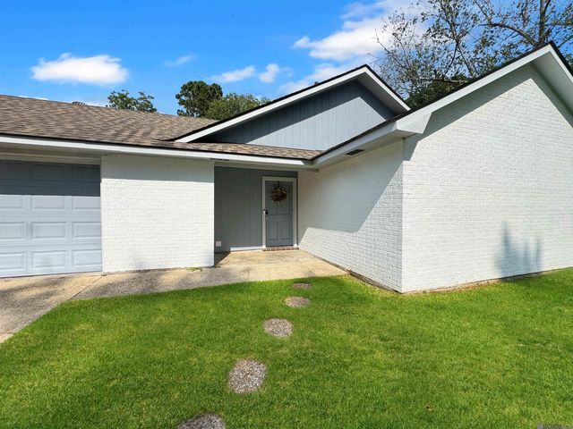 8887 Cedar Springs Ave, Denham Springs, LA 70726