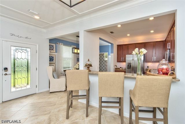 2612 Blossom WAY, Naples, FL 34120