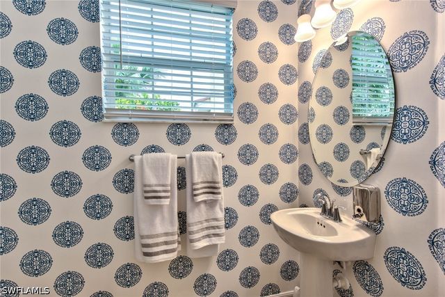 2612 Blossom WAY, Naples, FL 34120