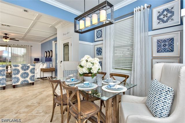 2612 Blossom WAY, Naples, FL 34120