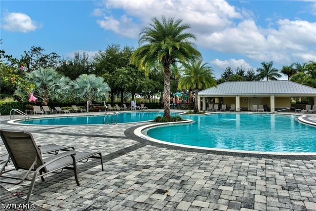 2612 Blossom WAY, Naples, FL 34120