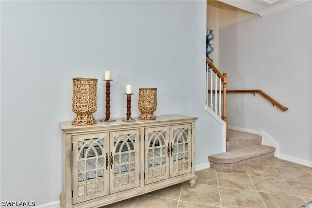 2612 Blossom WAY, Naples, FL 34120