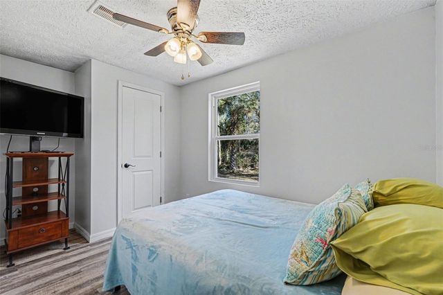 24421 TRESPASS TRAIL, Astor, FL 32102