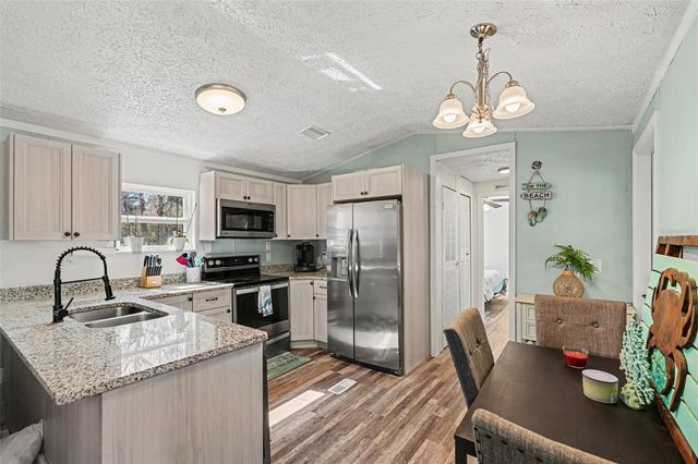 24421 TRESPASS TRAIL, Astor, FL 32102