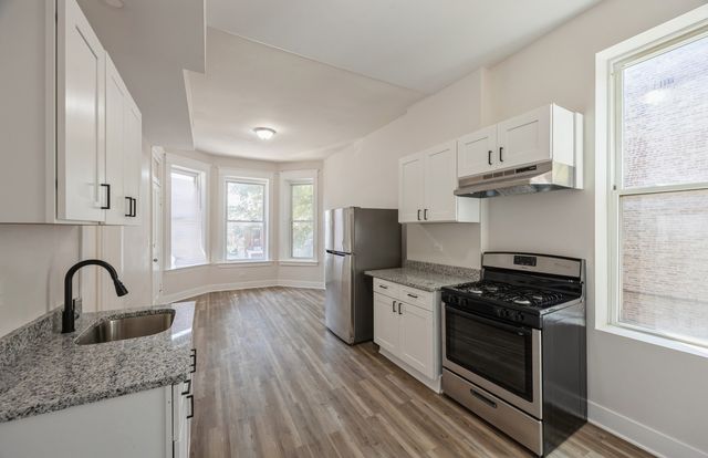 2442 S Kedzie Avenue 1F, Chicago, IL 60623