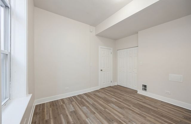 2442 S Kedzie Avenue 1F, Chicago, IL 60623