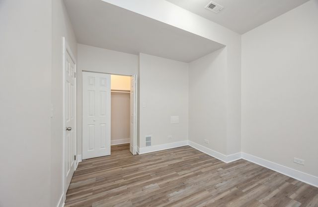 2442 S Kedzie Avenue 1F, Chicago, IL 60623