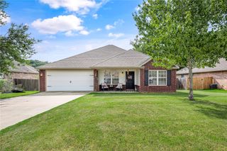 6043 Cord Avenue, Springdale, AR 72762