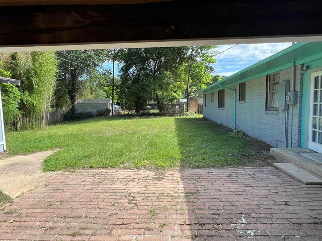 1213 Irving St, Daingerfield, TX 75638