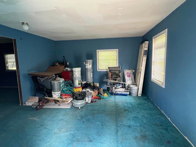 1213 Irving St, Daingerfield, TX 75638