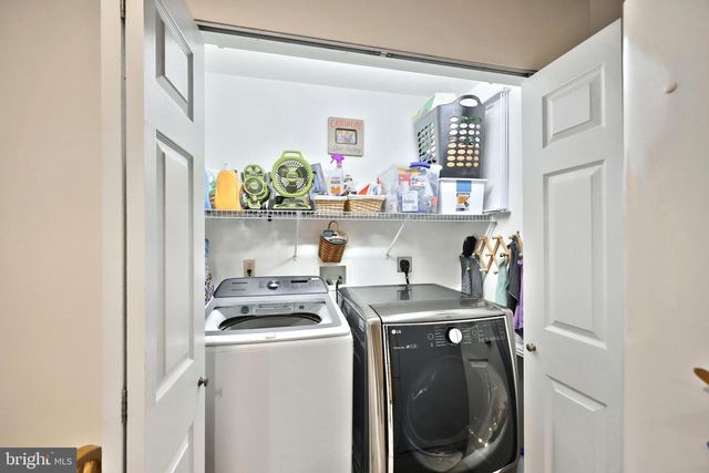 486 W KING ST, Abbottstown, PA 17301