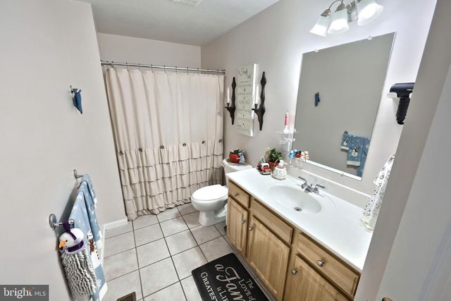 486 W KING ST, Abbottstown, PA 17301