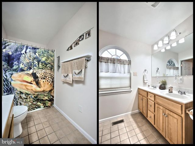 486 W KING ST, Abbottstown, PA 17301