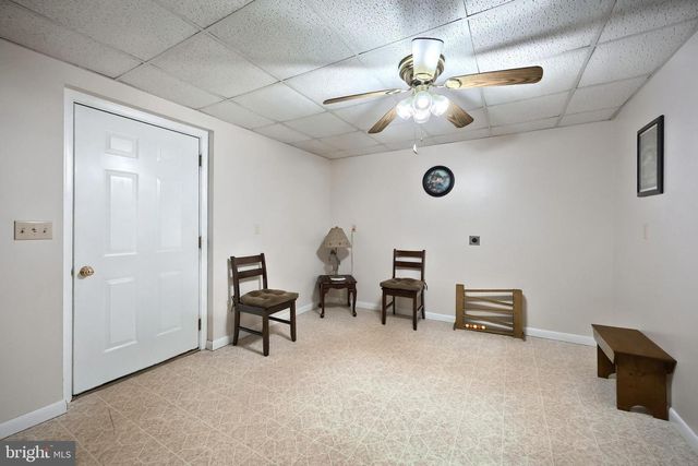 486 W KING ST, Abbottstown, PA 17301