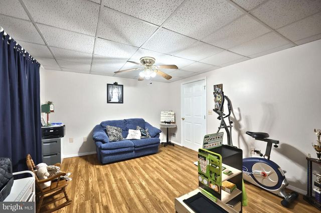 486 W KING ST, Abbottstown, PA 17301