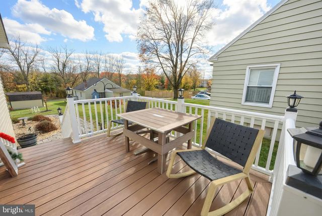 486 W KING ST, Abbottstown, PA 17301