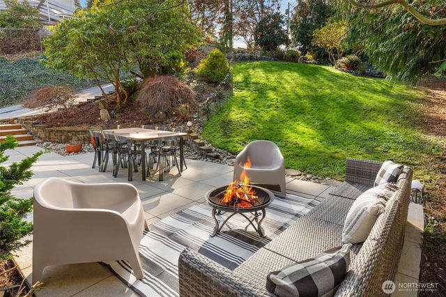 11925 Maplewood Avenue, Edmonds, WA 98026