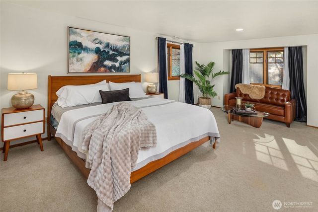 11925 Maplewood Avenue, Edmonds, WA 98026