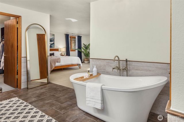 11925 Maplewood Avenue, Edmonds, WA 98026