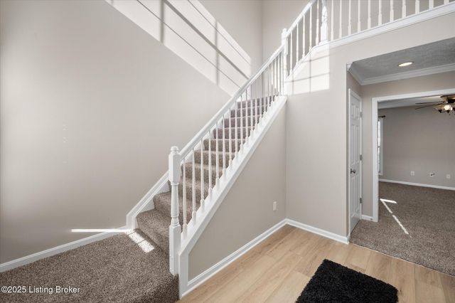 6910 Caitlynn Way, Louisville, KY 40229