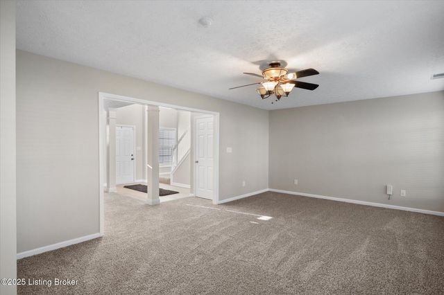 6910 Caitlynn Way, Louisville, KY 40229