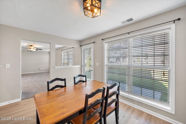 6910 Caitlynn Way, Louisville, KY 40229