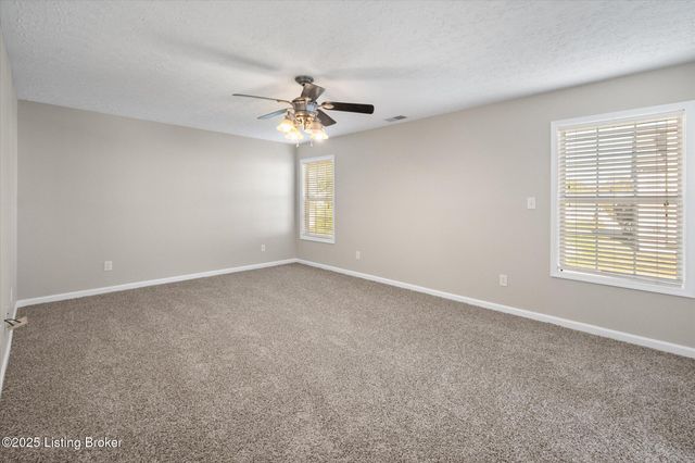 6910 Caitlynn Way, Louisville, KY 40229