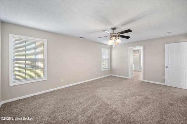 6910 Caitlynn Way, Louisville, KY 40229