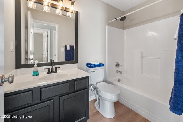 6910 Caitlynn Way, Louisville, KY 40229