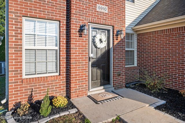 6910 Caitlynn Way, Louisville, KY 40229