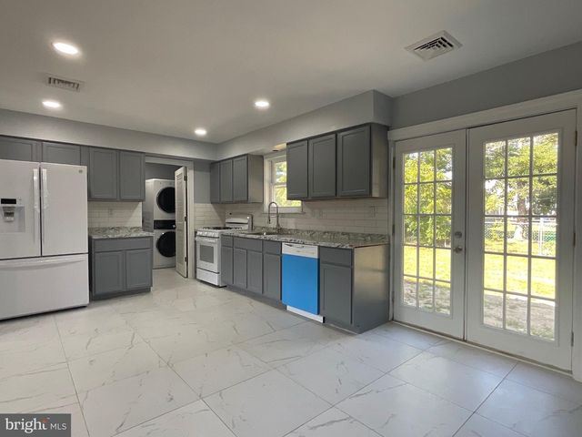 208 WICHITA TRL, Browns Mills, NJ 08015