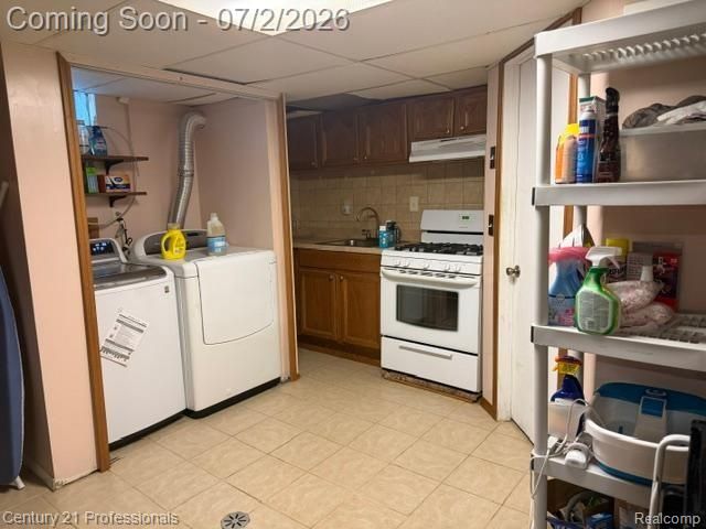 3964 Grindley Park Street, Dearborn Heights, MI 48125