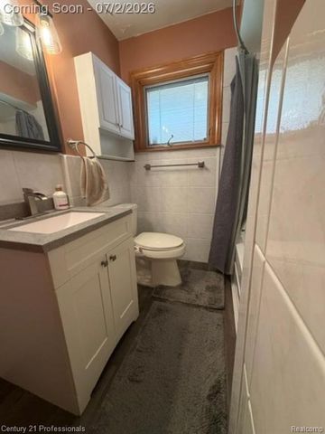 3964 Grindley Park Street, Dearborn Heights, MI 48125