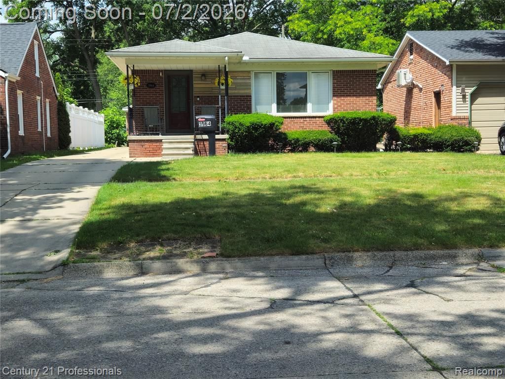 3964 Grindley Park Street, Dearborn Heights, MI 48125