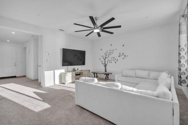 1630 Stepney Way, Plumas Lake, CA 95961