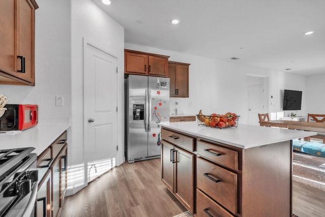 1630 Stepney Way, Plumas Lake, CA 95961