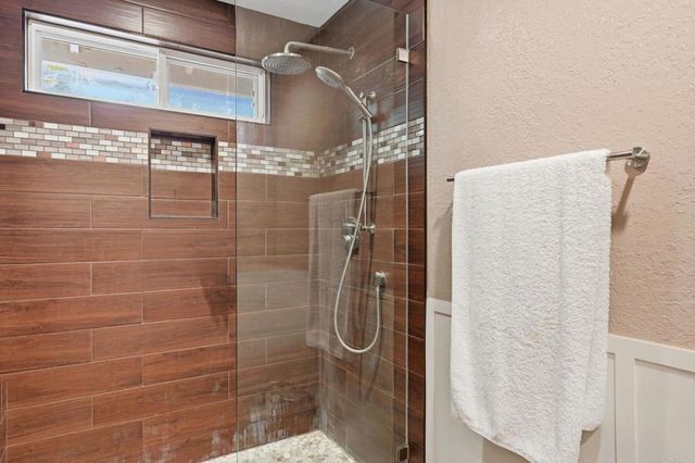 320 Apollo Drive, Vista, CA 92084