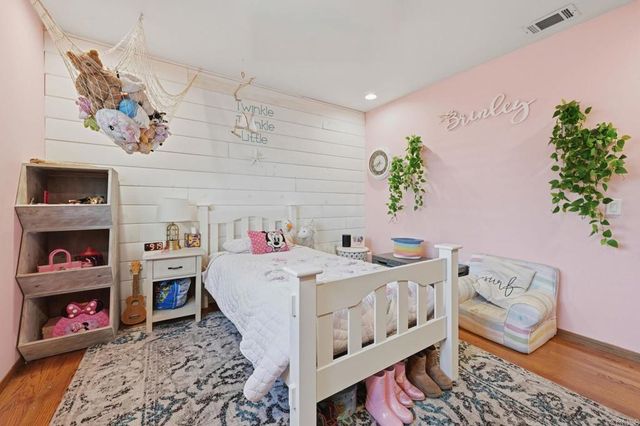 320 Apollo Drive, Vista, CA 92084